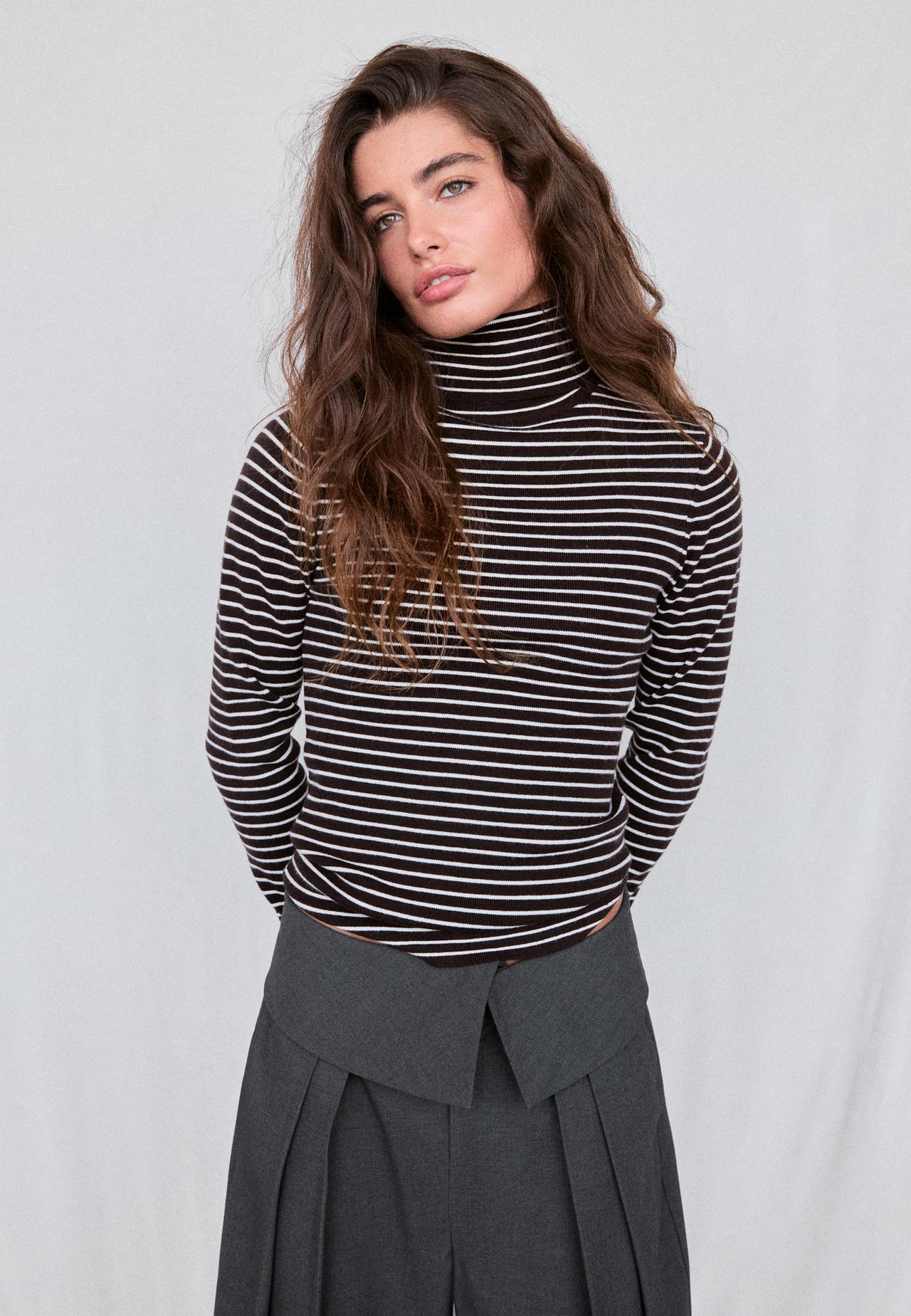 Basic turtleneck jumper — Brown