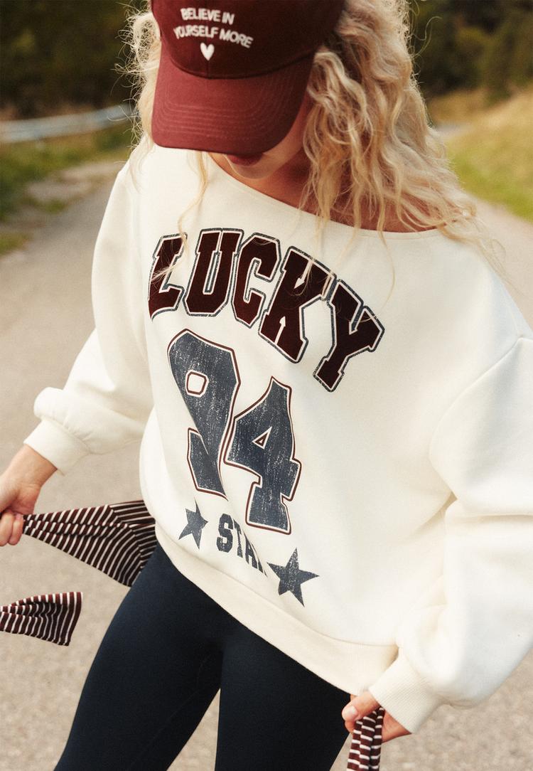 asimetrik baskılı sweatshirt