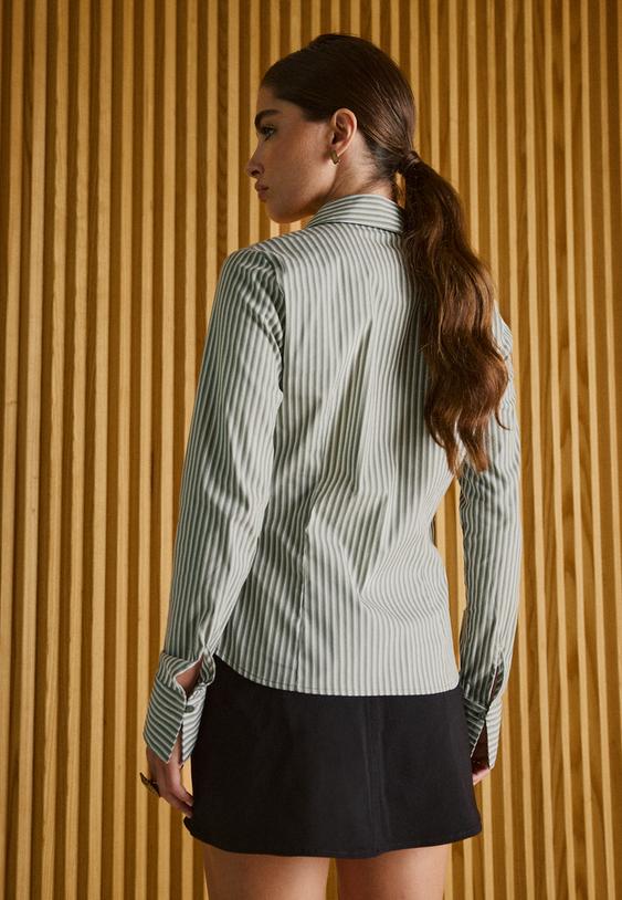 chemise basique ajustee