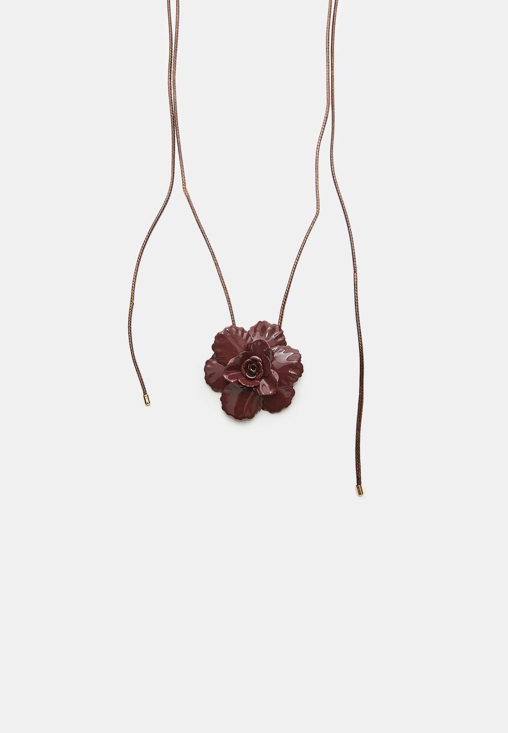 Collar cordón flor metálica