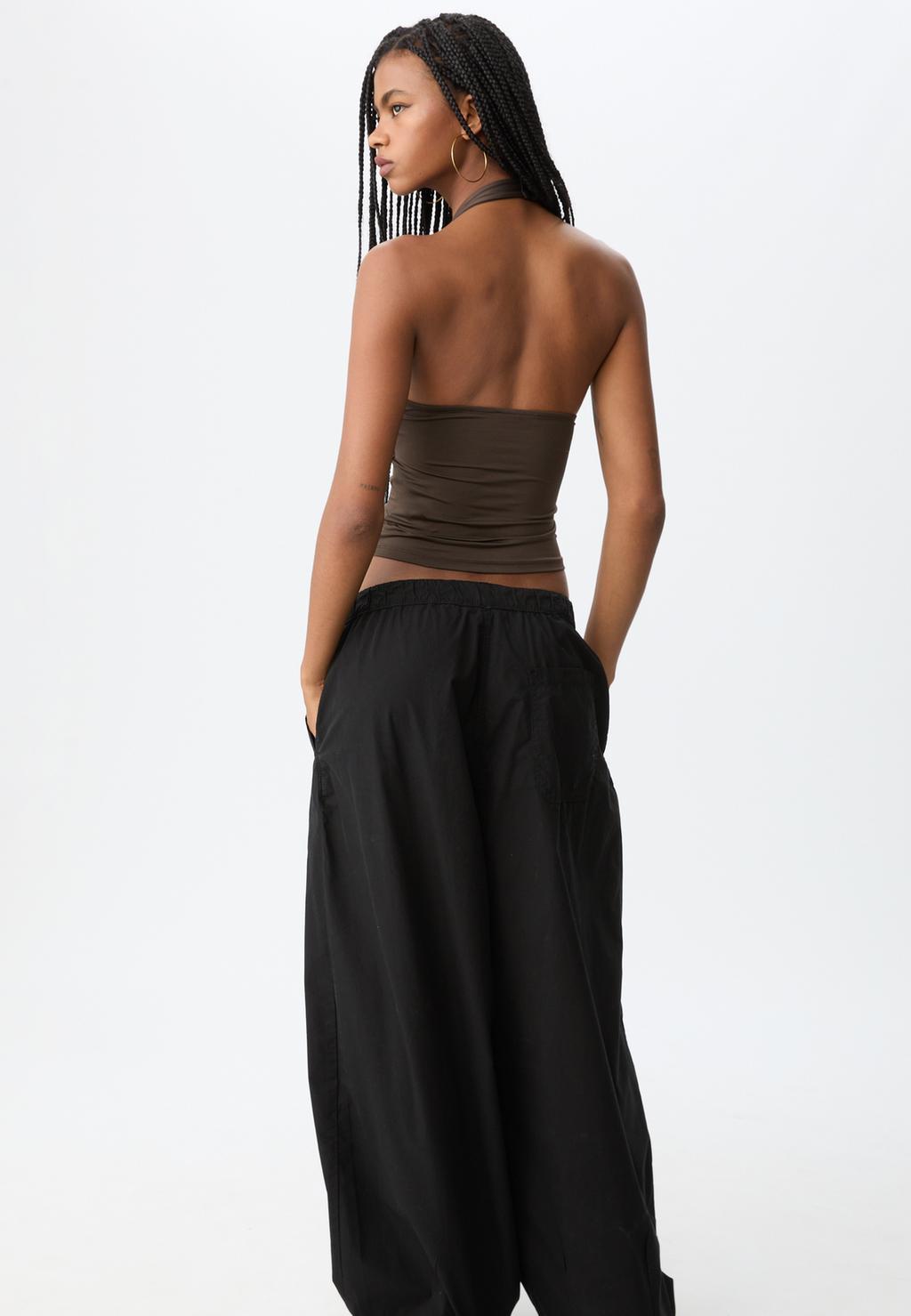 Top med halterneck