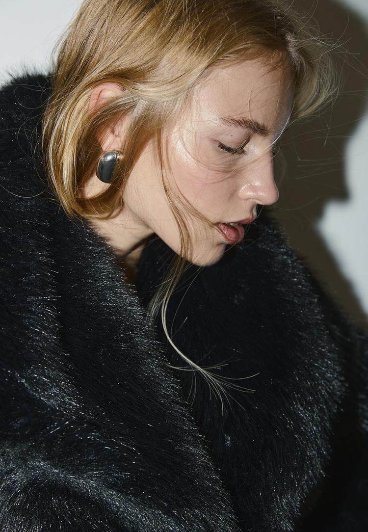 Stradivarius Κοντό Μπουφάν Με Συνθετική Γούνα Μαύρο S φωτογραφία