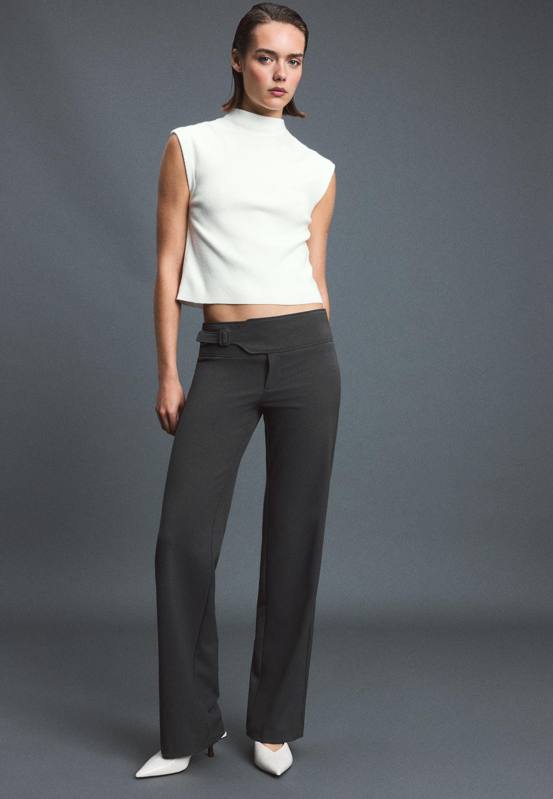 Stradivarius Toka detaylı straight fit pantolon