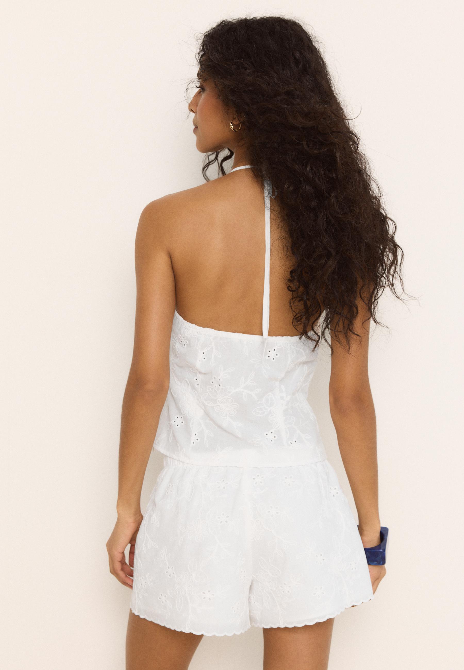 Embroidered shorts — Ecru