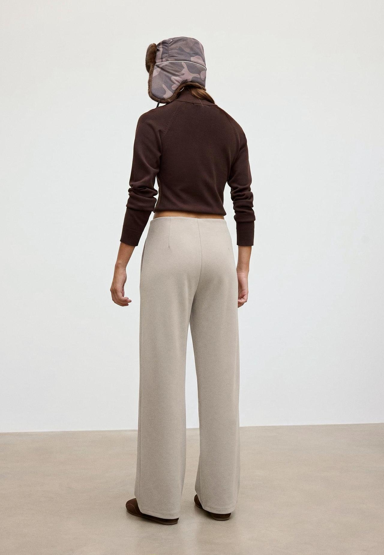 Soft-touch darted trousers — Beige