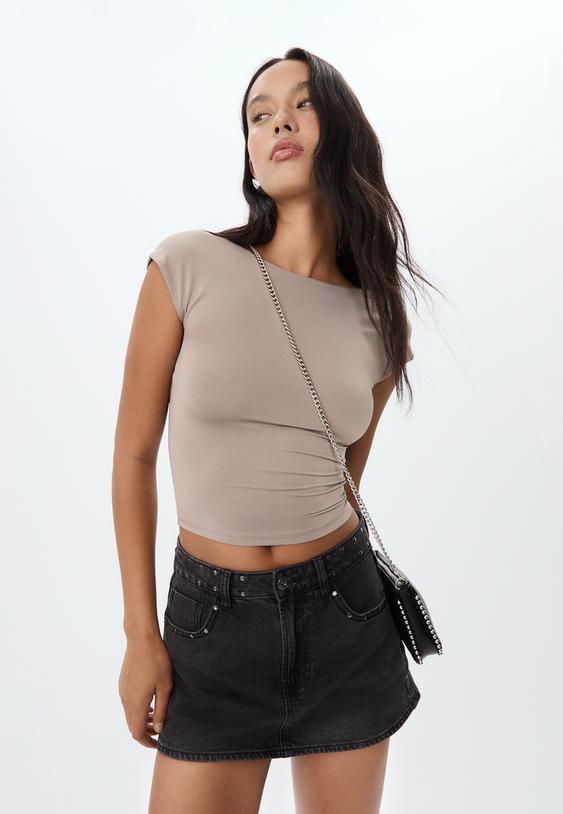 camiseta espalda descubierta