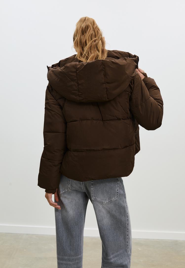 basic hooded puffer jacket