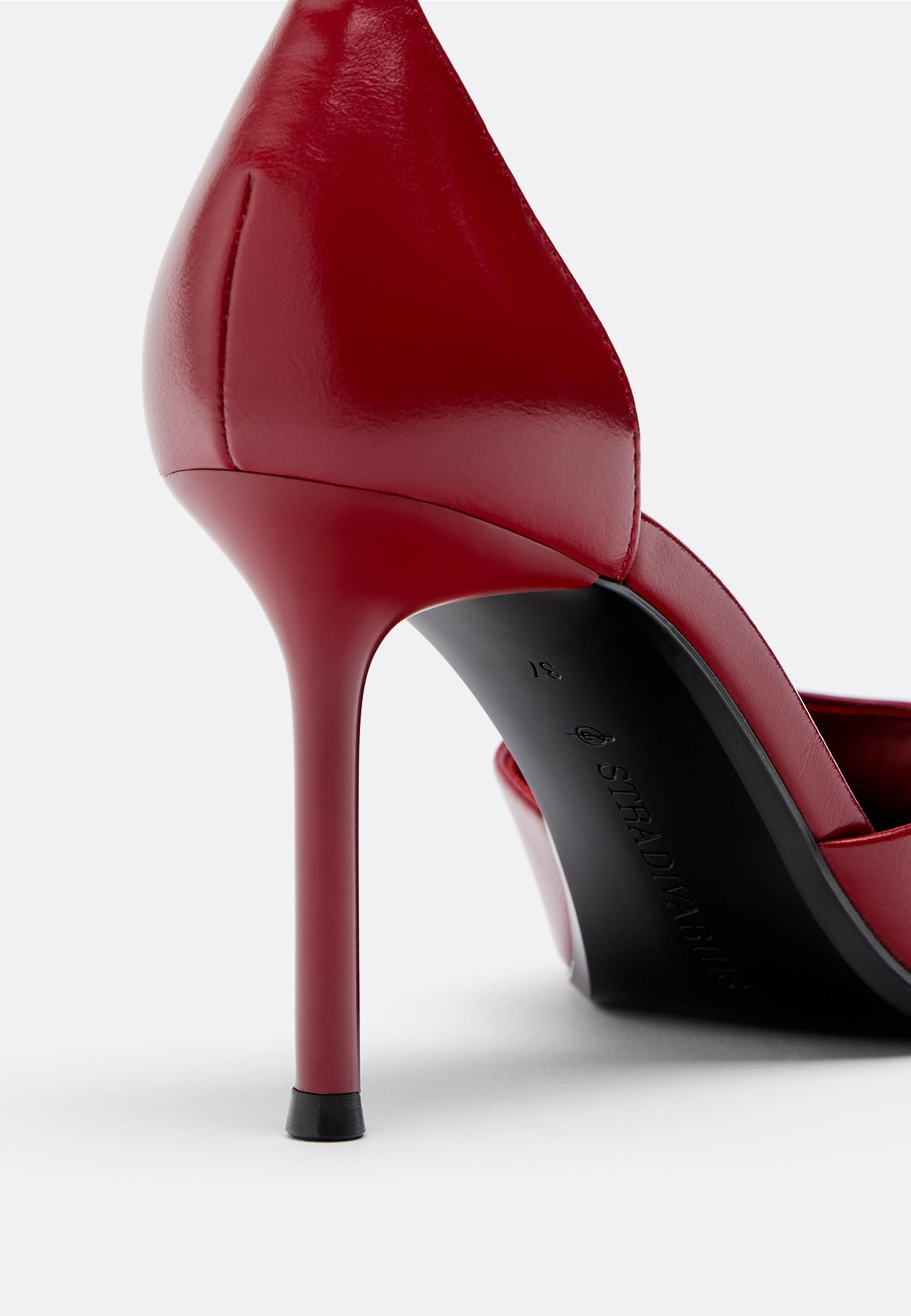 Open toe heeled shoes — RED