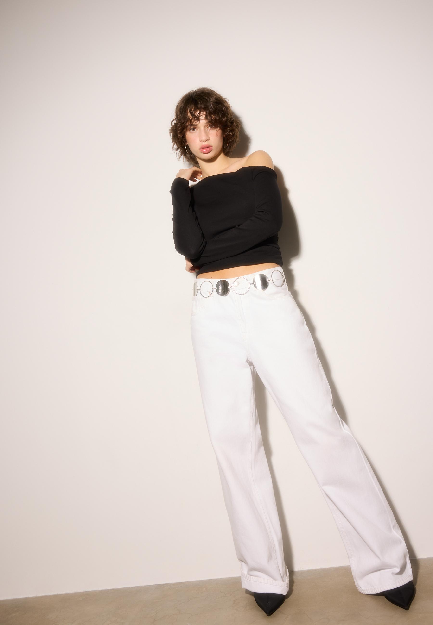 Top with asymmetric neckline - Women's fashion | Stradivarius Romania