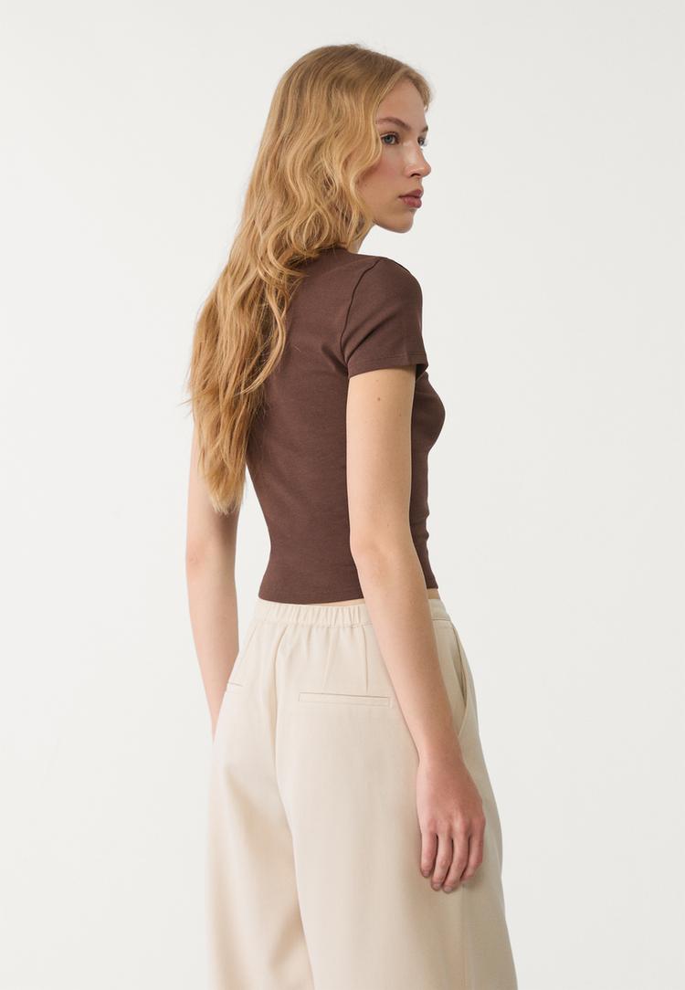 camiseta basica slim fit