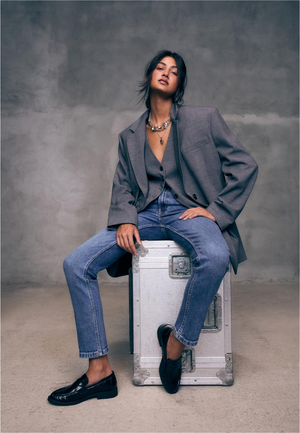 1465 Slim-fit mom jeans