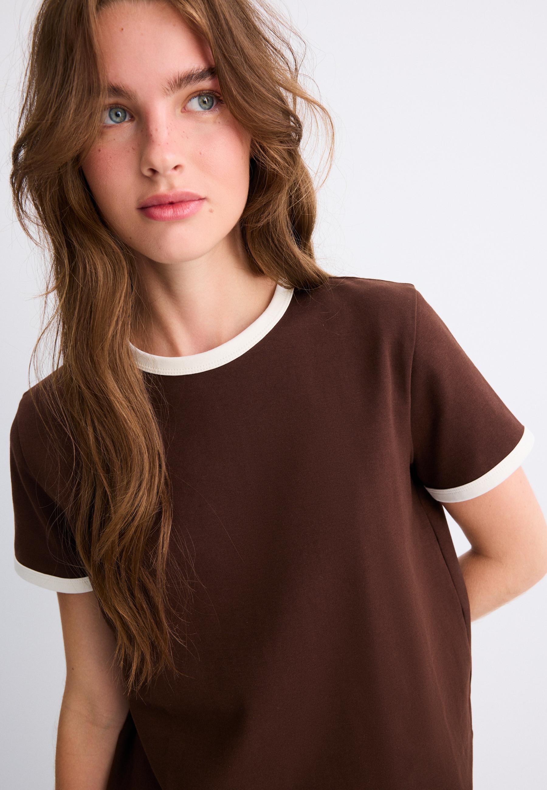 B02 Soft-touch regular basic T-shirt — Brown