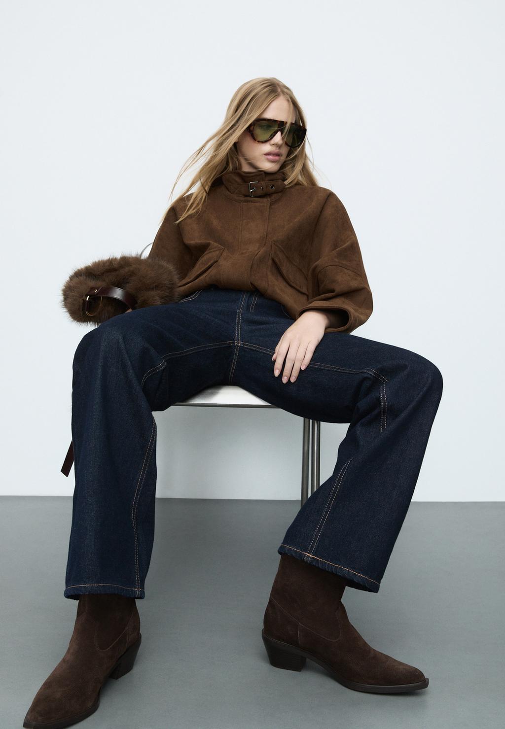 Straight Fit Jeans mit weitem Bein D92