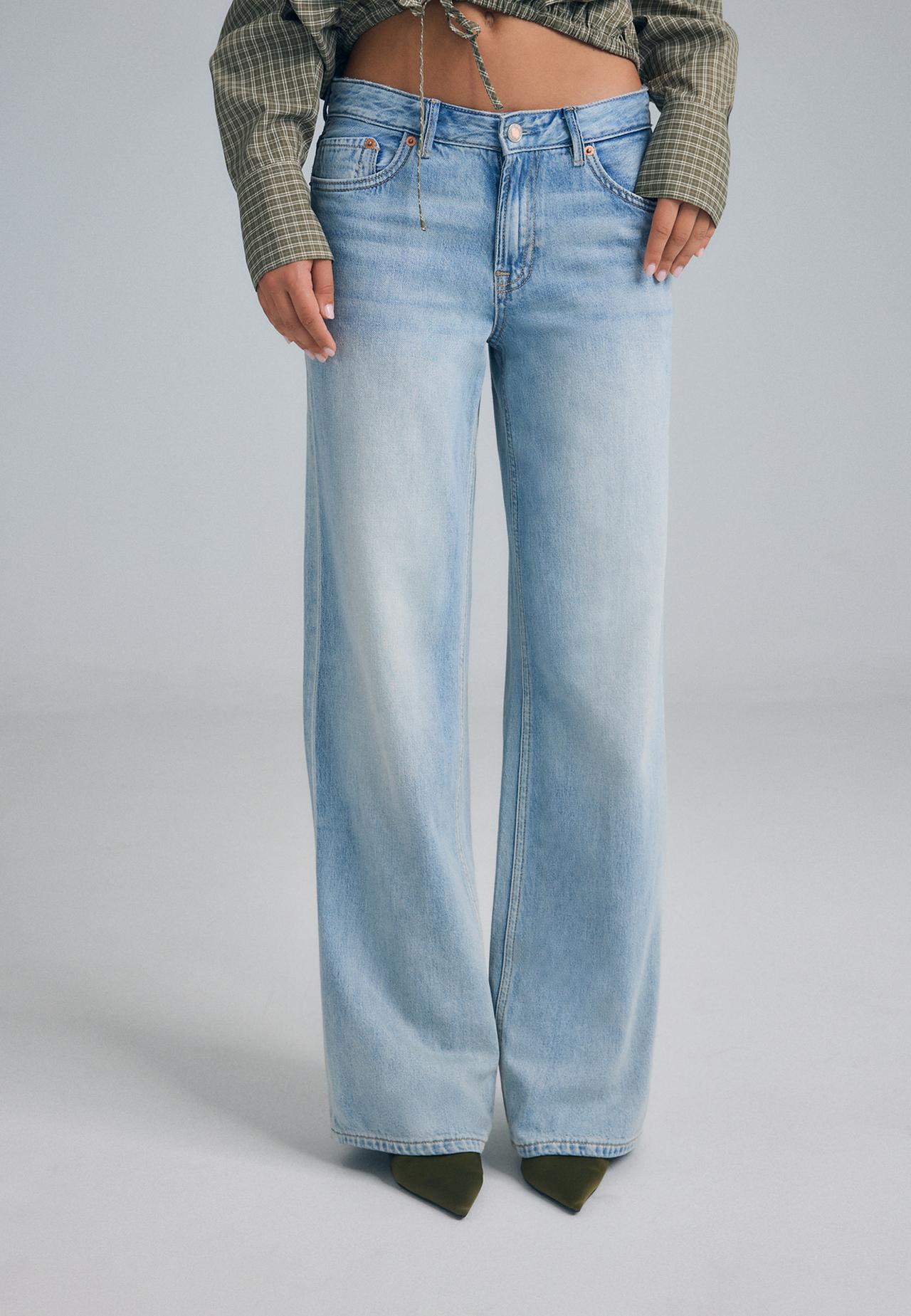 D91 low-rise wide-leg jeans — MEDIUM LIGHT BLUE DENIM