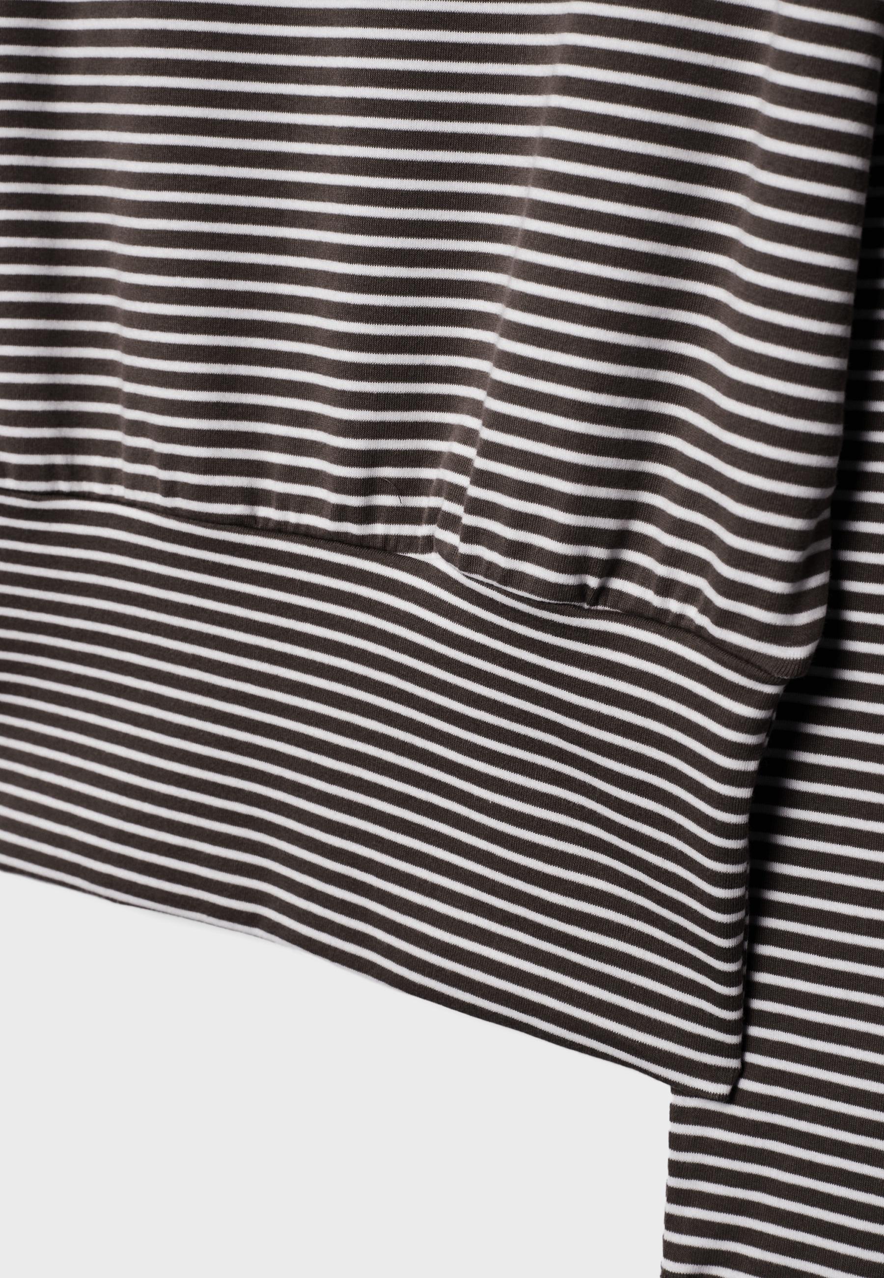 Long sleeve boat neck T-shirt with striped sash — Brown