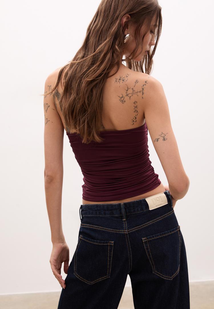 gerafftes-crop-top-mit-v-ausschnitt