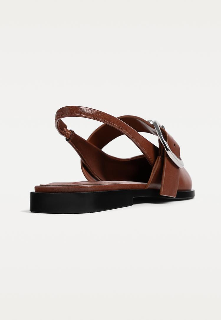 zapatos planos destalonados hebilla