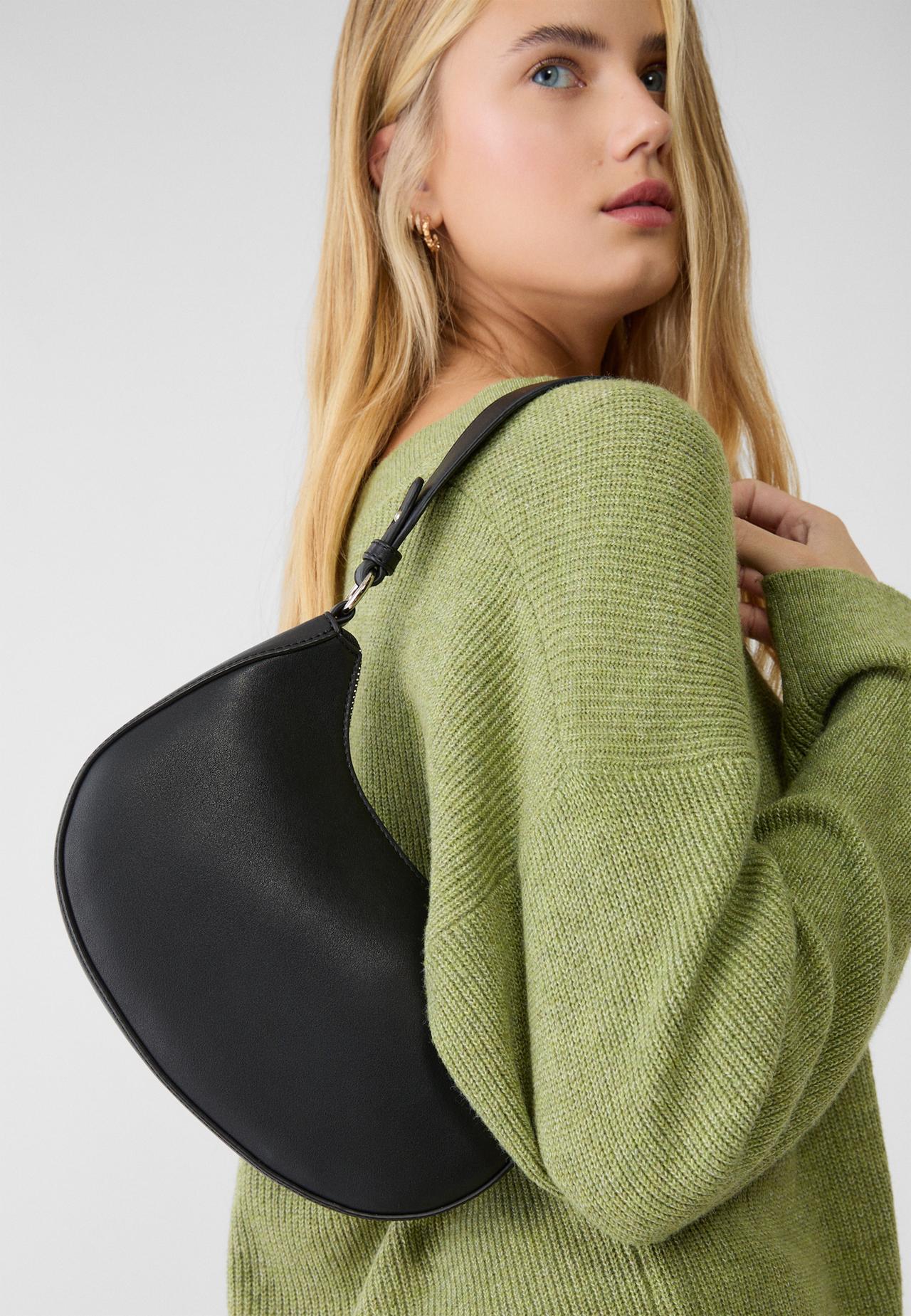 Moon shoulder bag with chain — Black