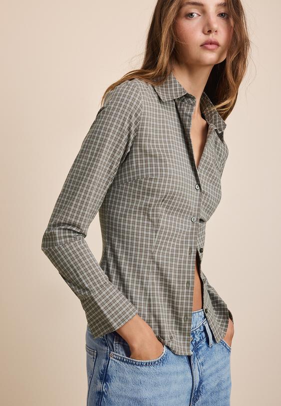Stradivarius Basic Fitted Shirt Khaki S