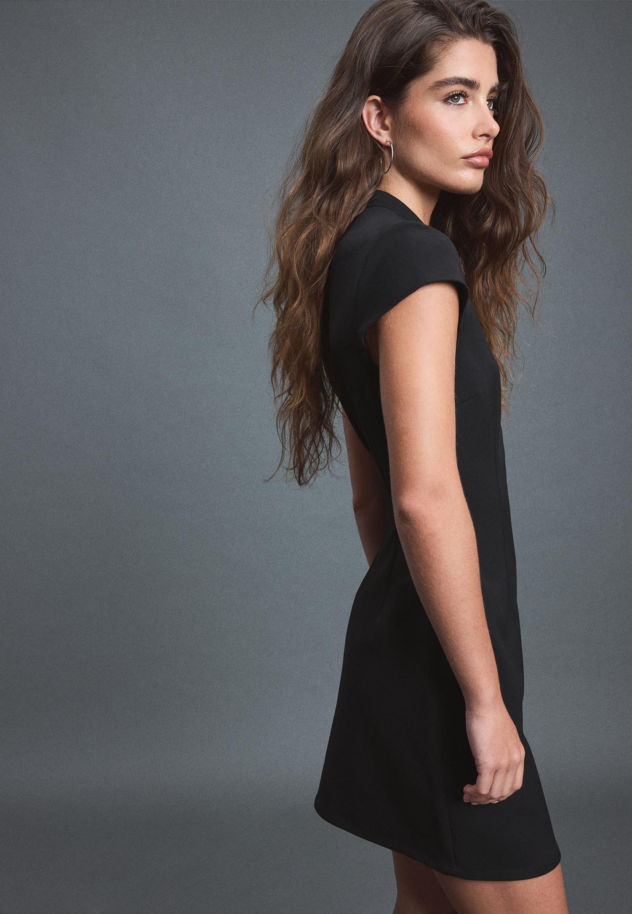 Short stand collar dress — Black