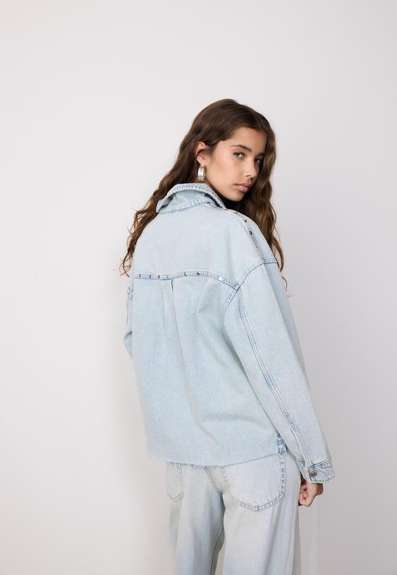 Stradivarius Cropped Denim Overshirt With Studs Medium Blue Denim L