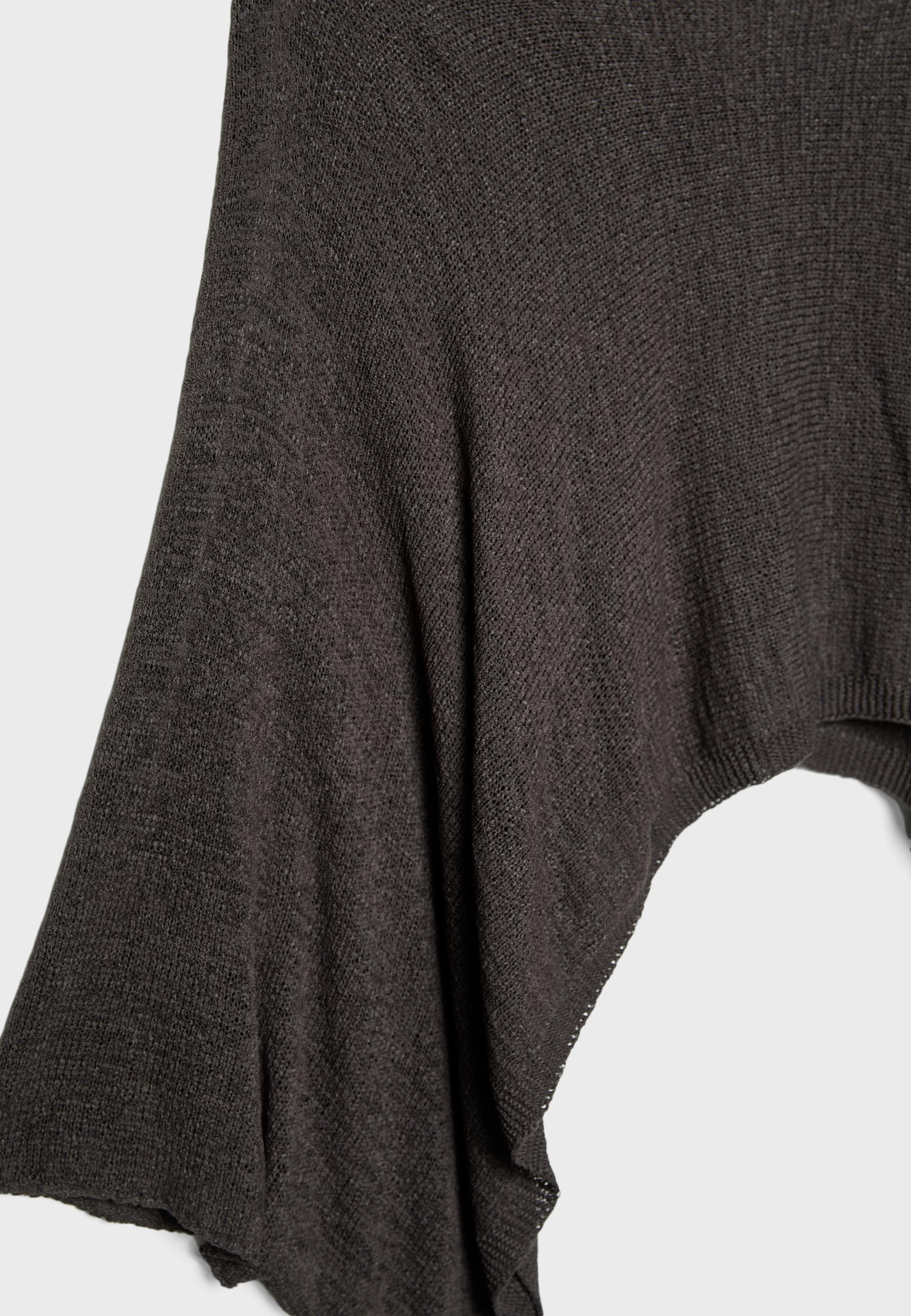 Fine knit cape — Brown