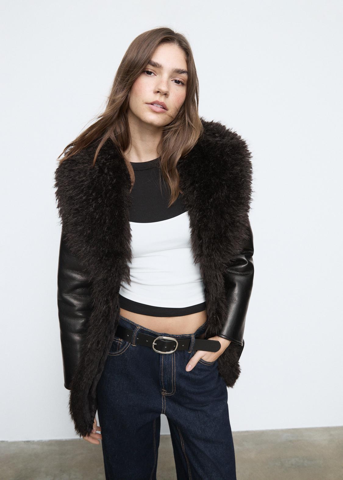 Крутой жігітті таяқпен ұрып жатқан порно видео