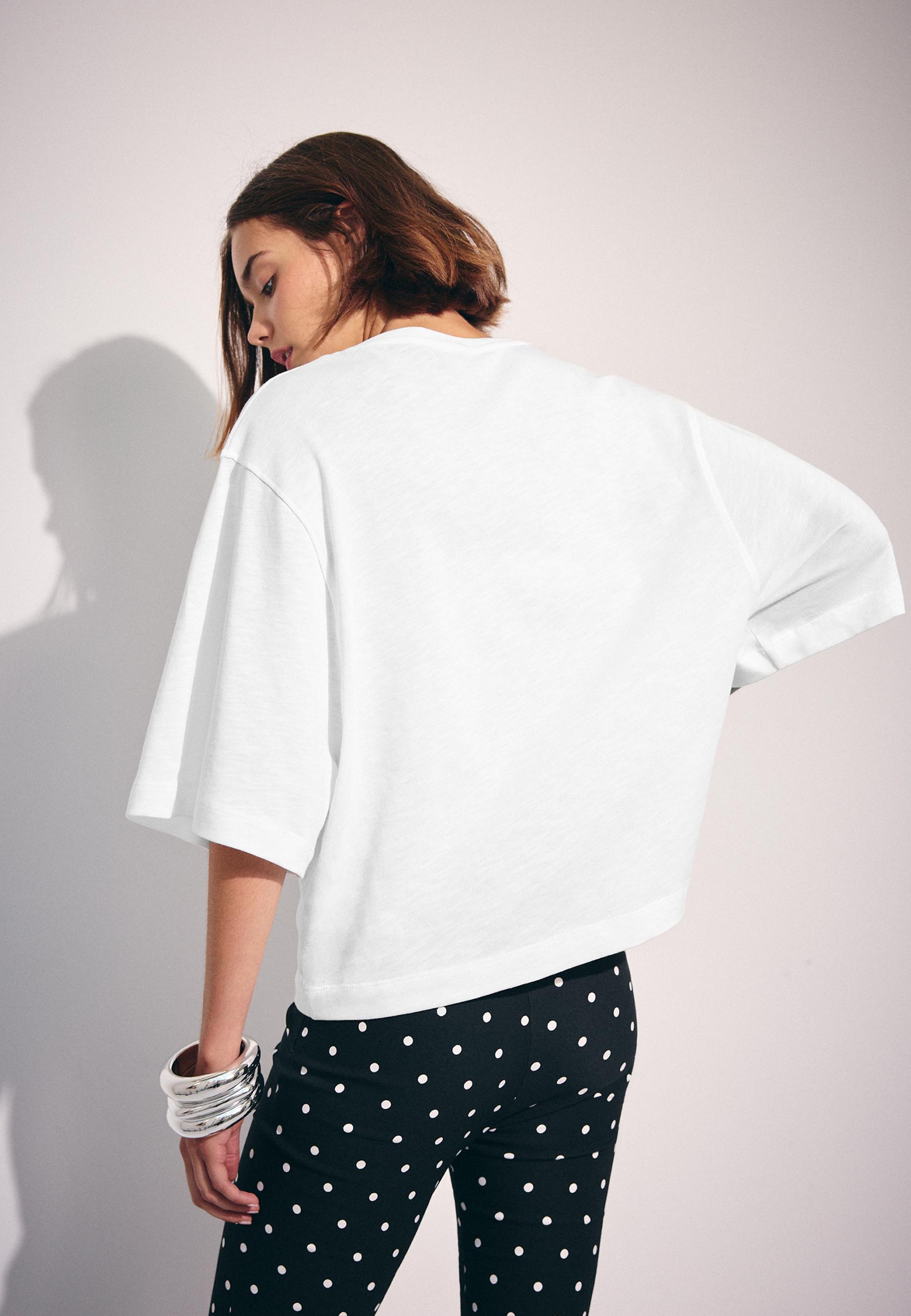 V-neck T-shirt — White