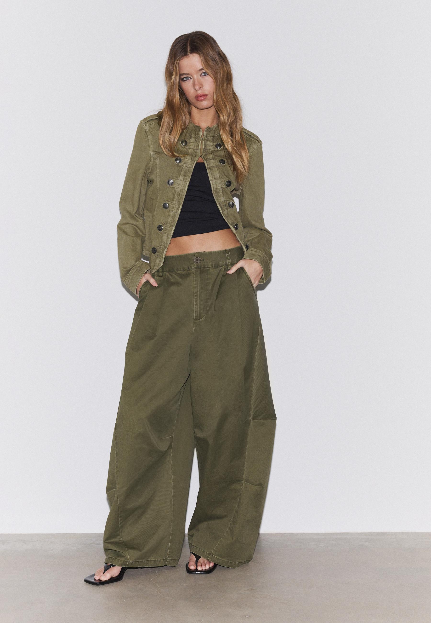 Stradivarius Σακάκι Twill Με Κουμπιά Χακί M