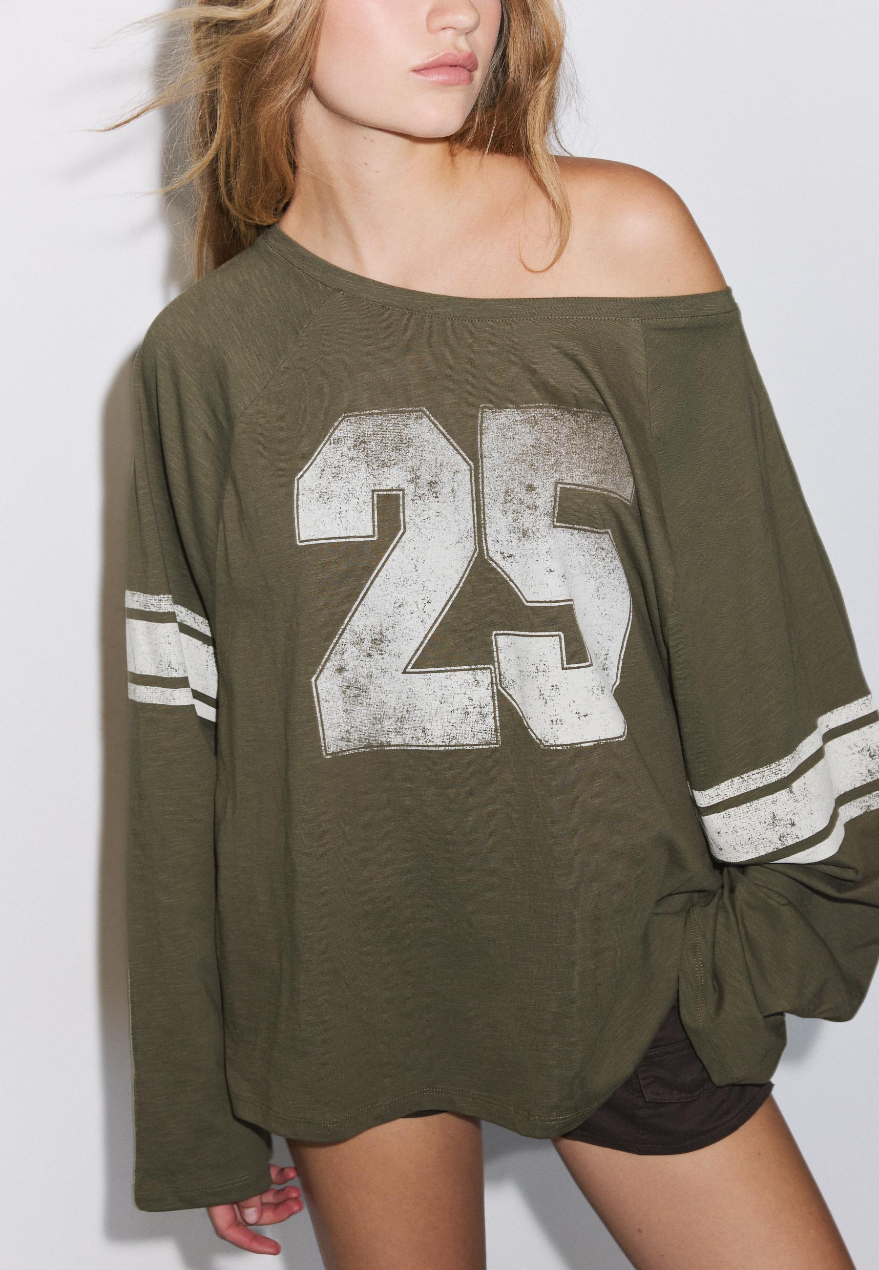 Stradivarius Baskılı, uzun kollu, kayık yaka t-shirt görsel 8