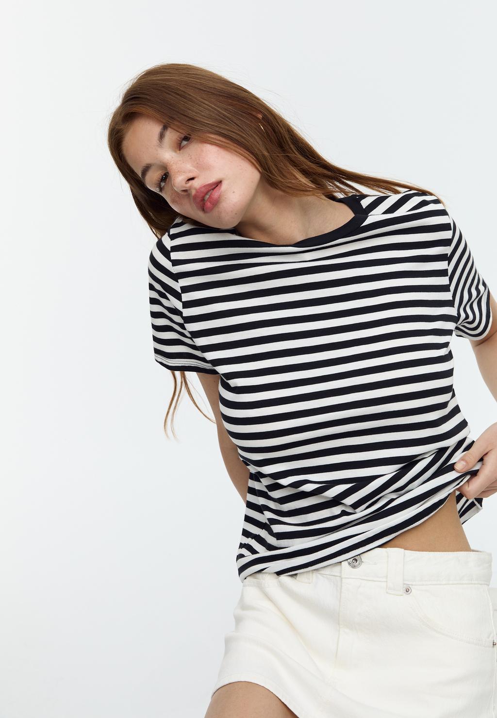 Maglietta basic regular fit collo rotondo a righe