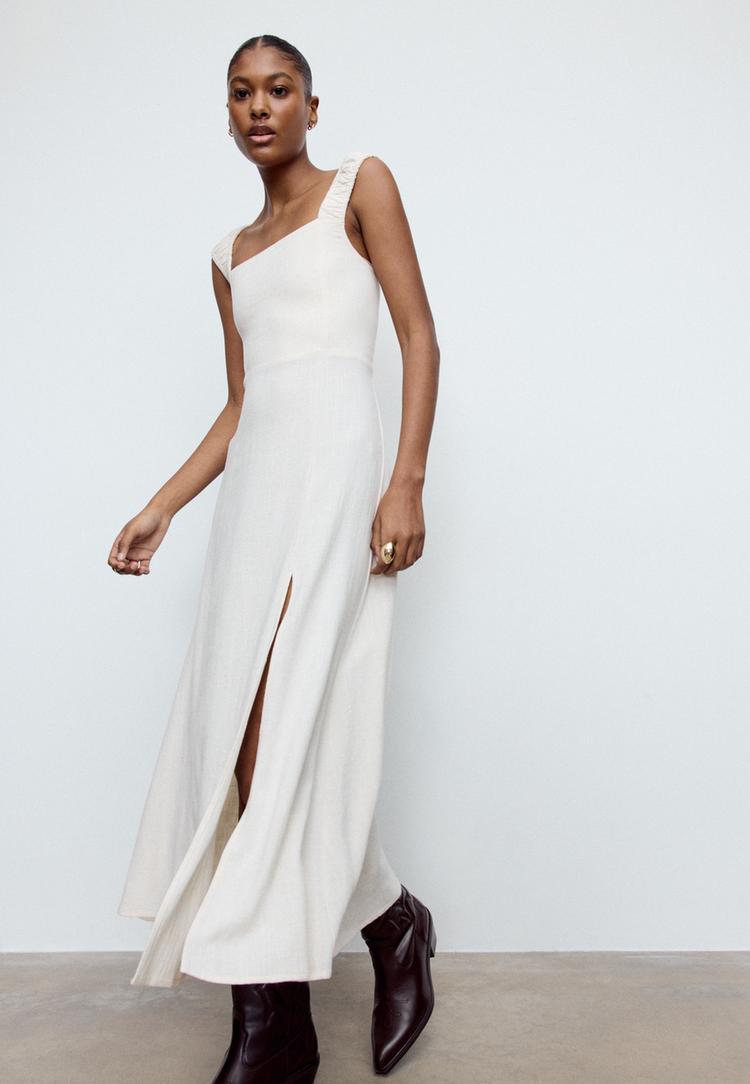 flieendes-midikleid-mit-gekreuztem-ruckenausschnitt-aus-leinen