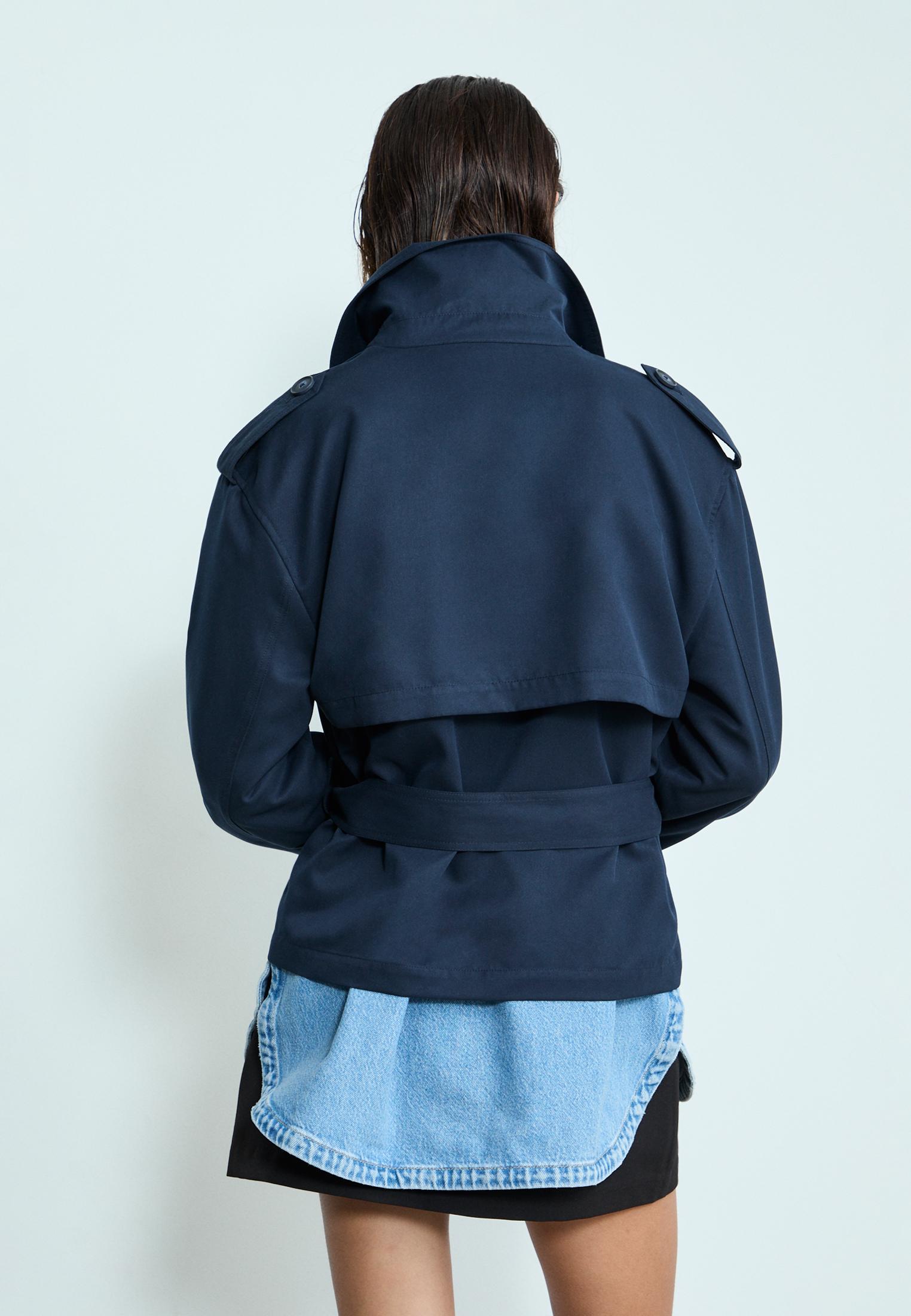 Short flowing trench coat with belt — Navy blue
