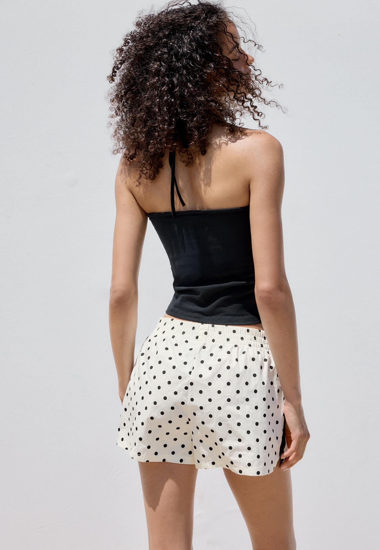 Technical polka dot shorts — Ecru