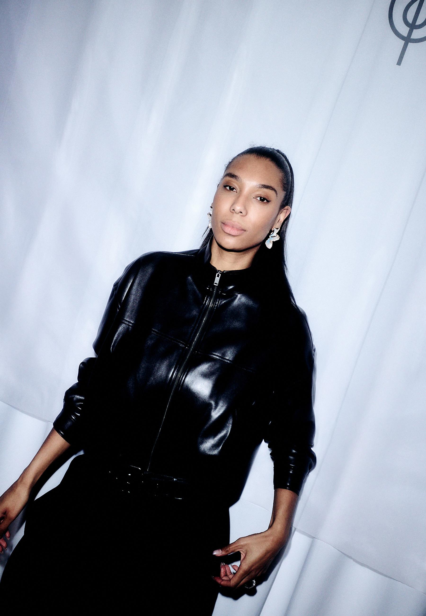 Women's Black Jackets | Stradivarius Albania