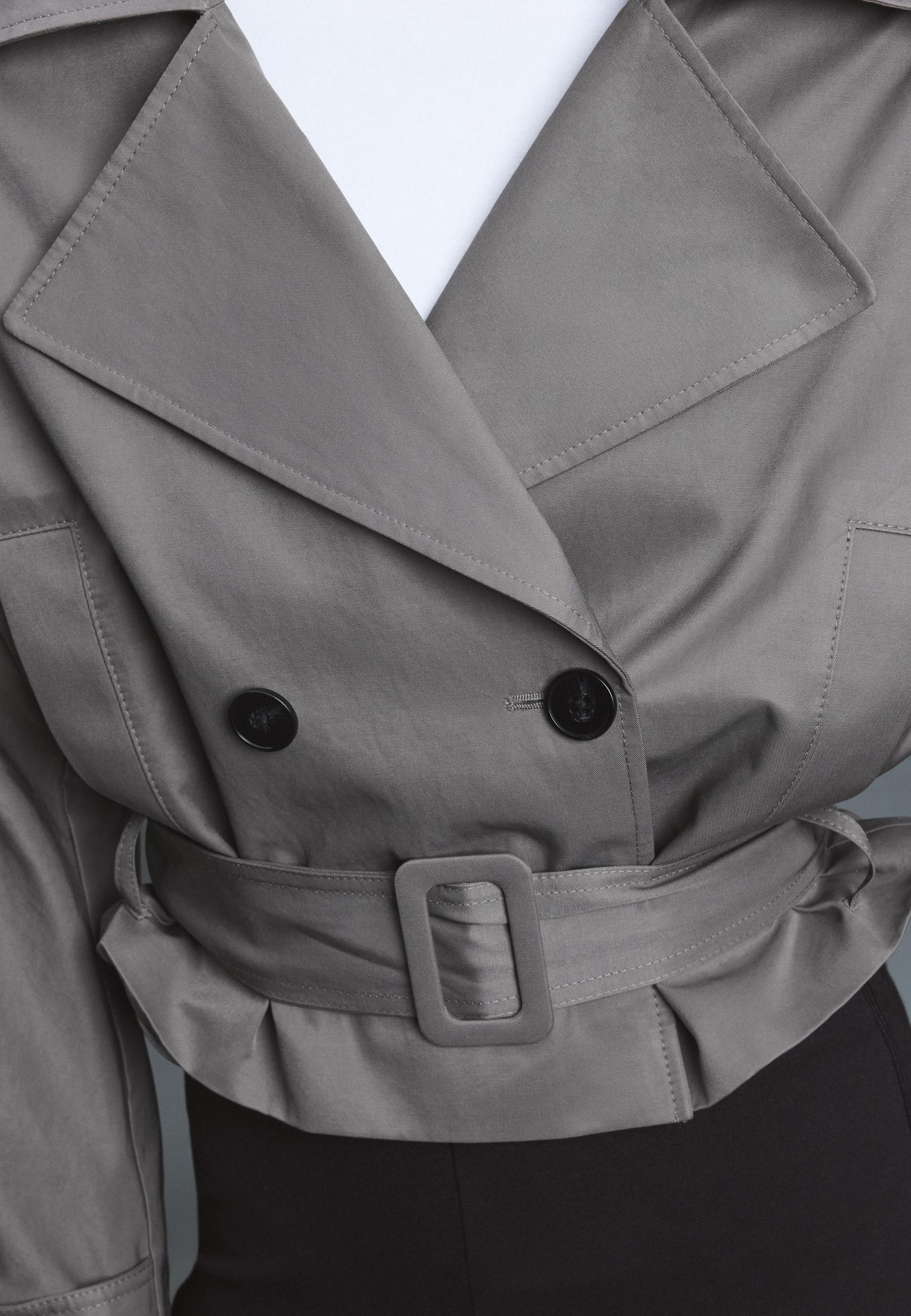 Short trench coat with padded shoulders — Grey