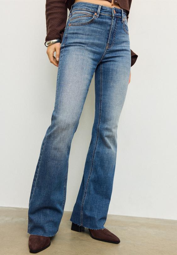 jean d74 flare stretch slit
