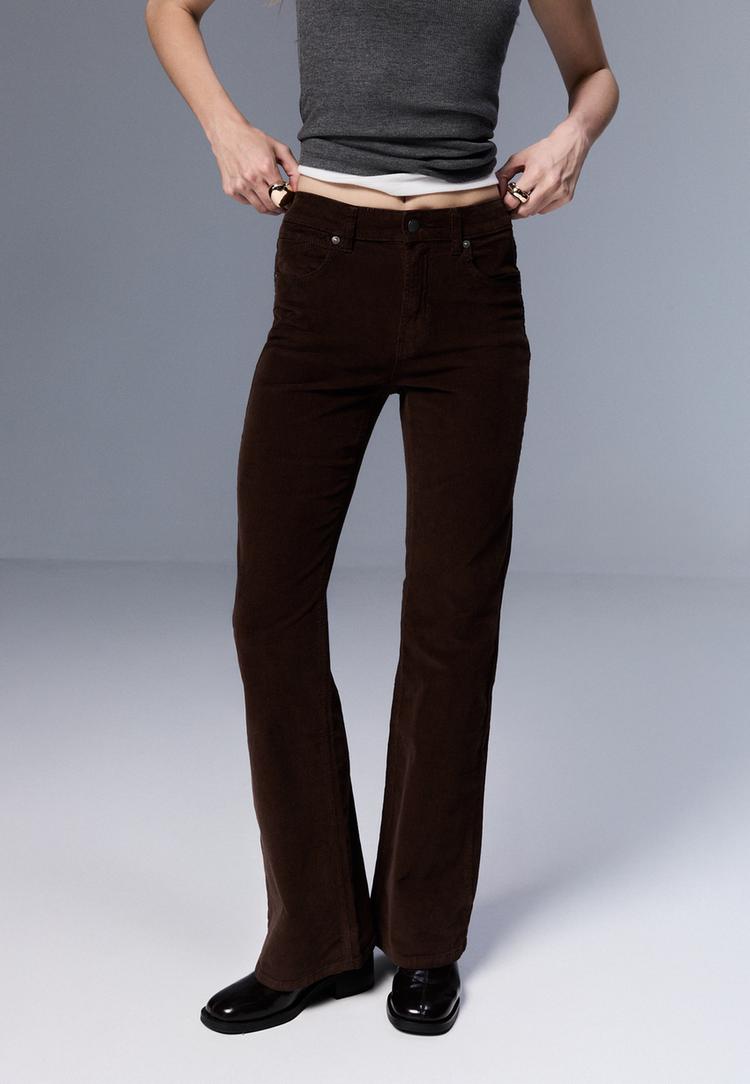 d74 pantalon flare en velours