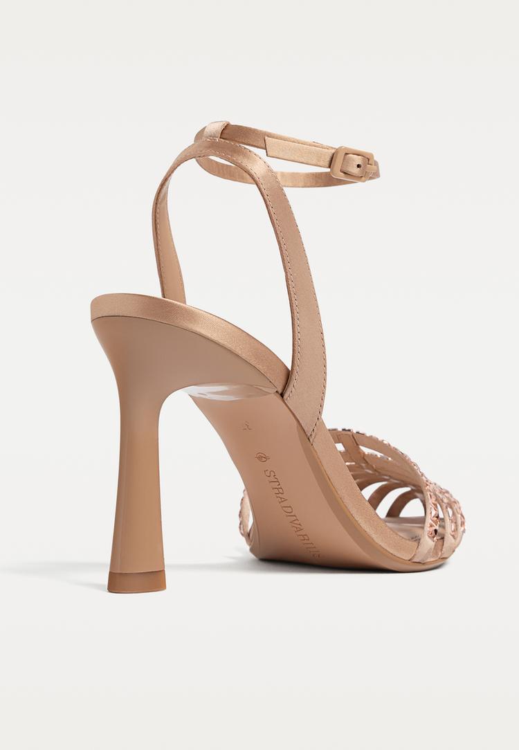 zapatos de tacon estilo cangrejera