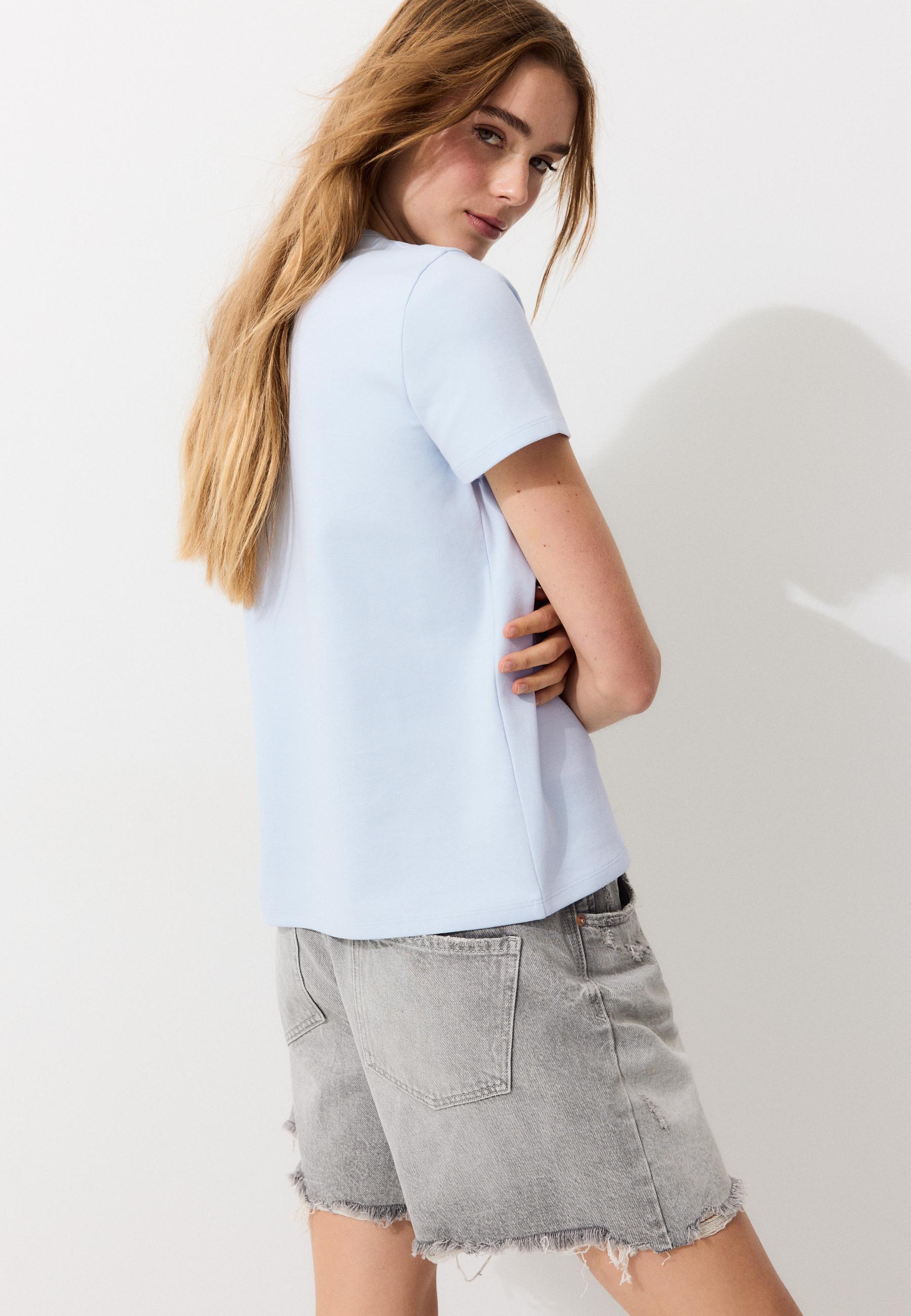 B02 Soft-touch regular basic T-shirt — Sky blue