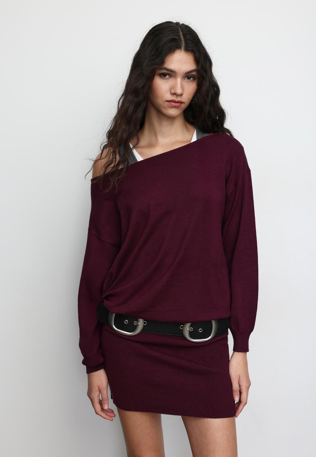 Robe courte en maille à col bateau