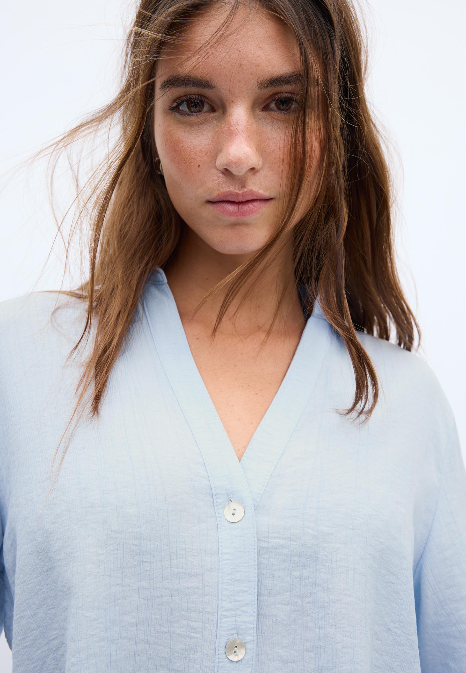 Button-up flowing shirt — Sky blue