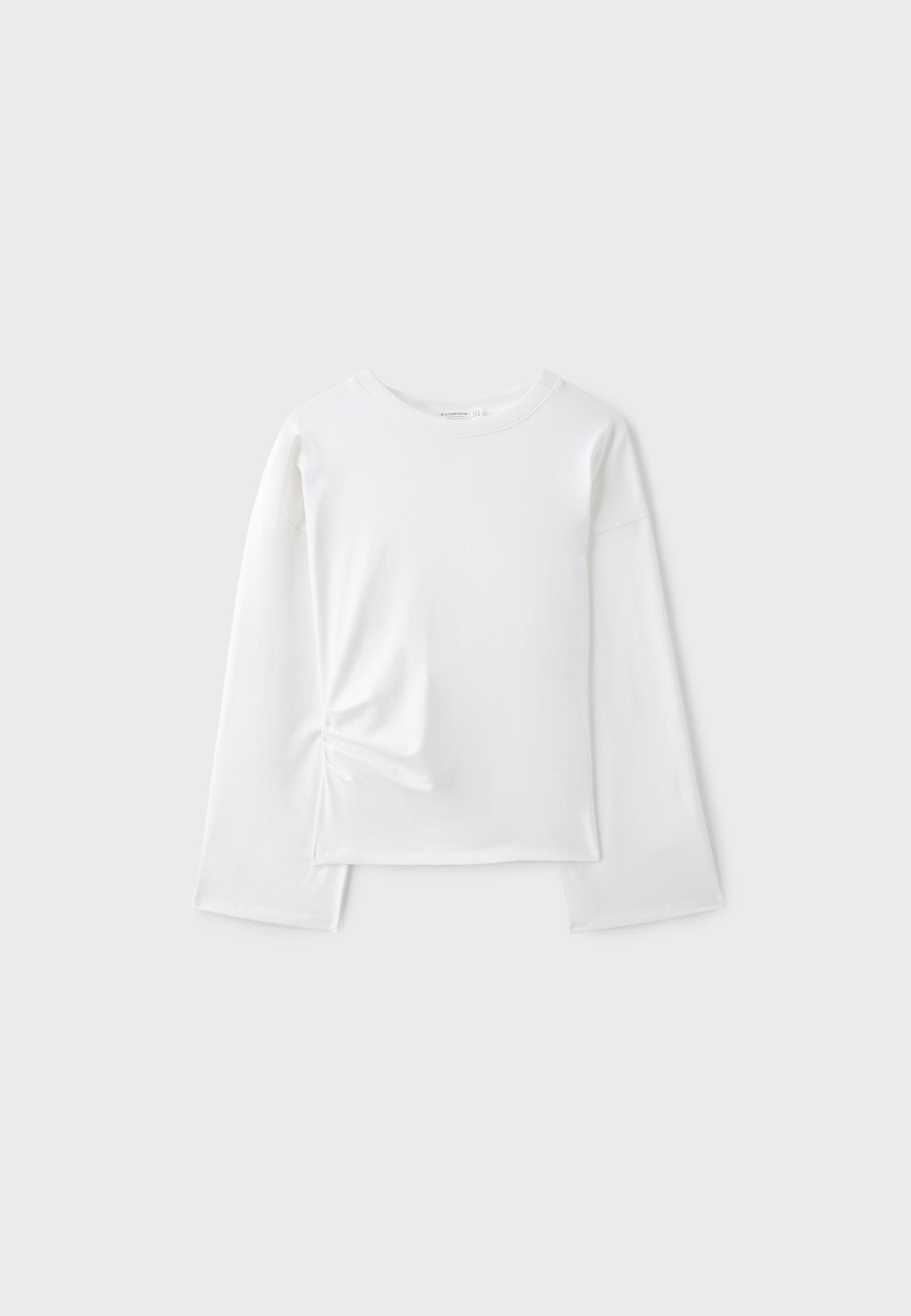 B11 Japanese-inspired long sleeve fitted waist T-shirt — Ecru