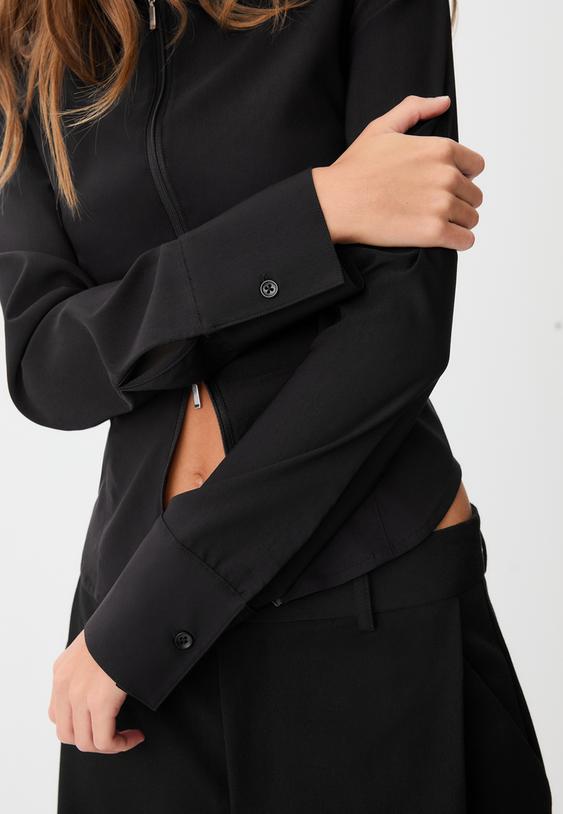 figurbetontes-hemd-mit-reiverschluss