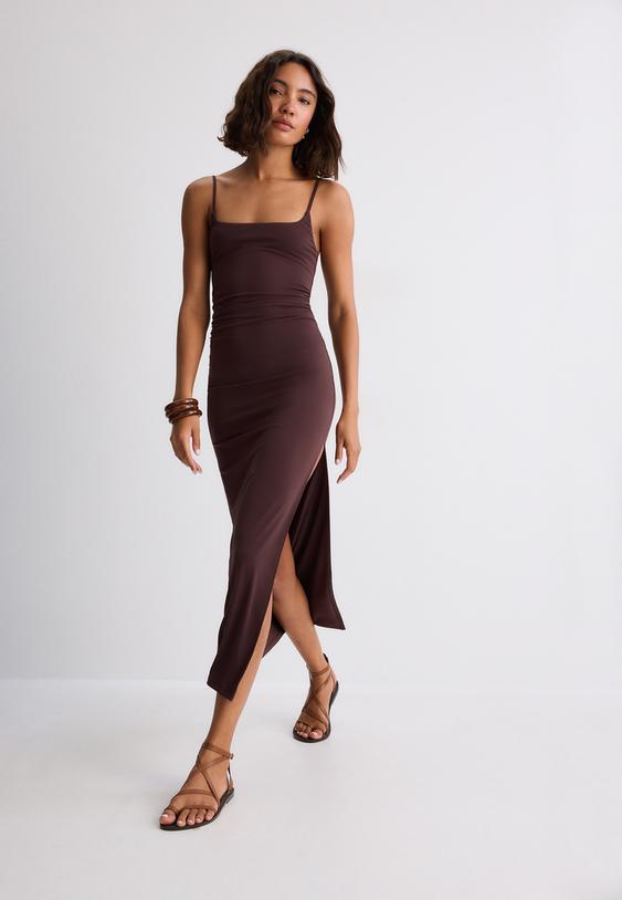 vestido midi tirantes fruncido