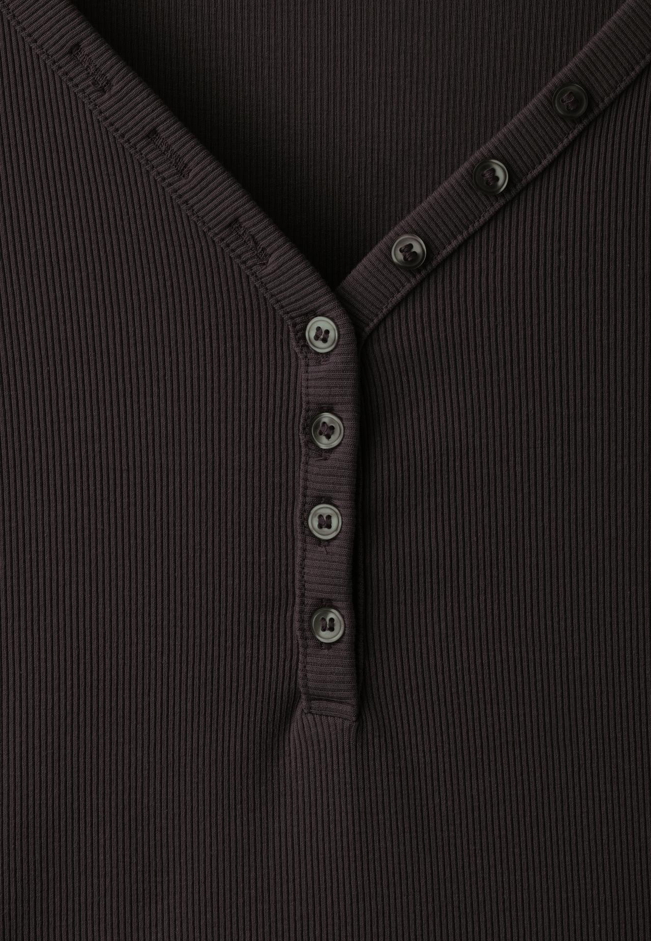 Henley T-shirt — Brown