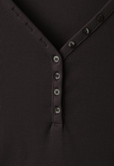 Henley T-shirt — Brown 9