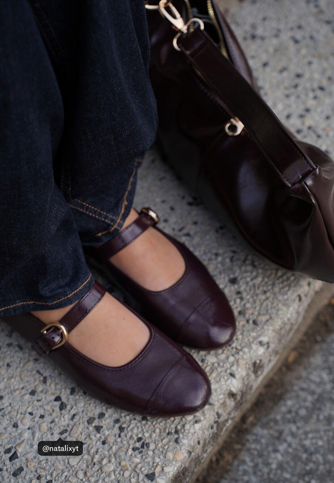 Leather effect ballet flats with toecap — BURGUNDY