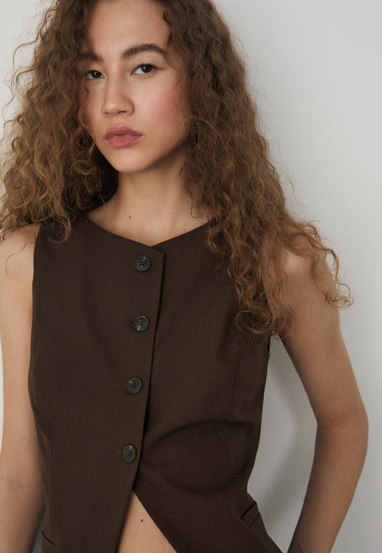 chaleco regular botones