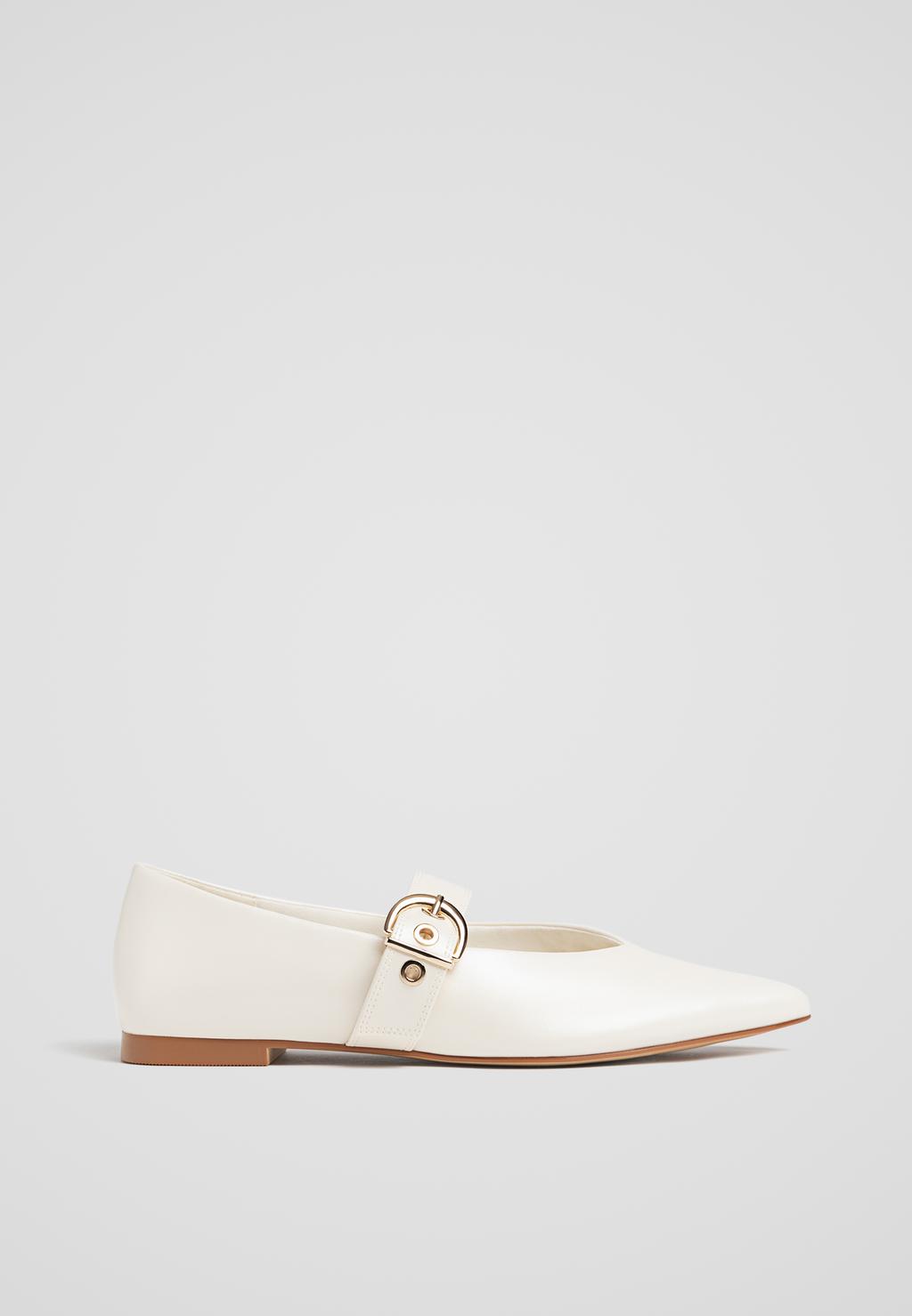 Ballet flats with buckle